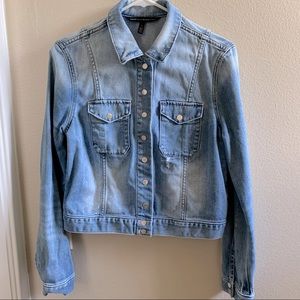 White House Black Market denim jacket with a snap front. Size 4